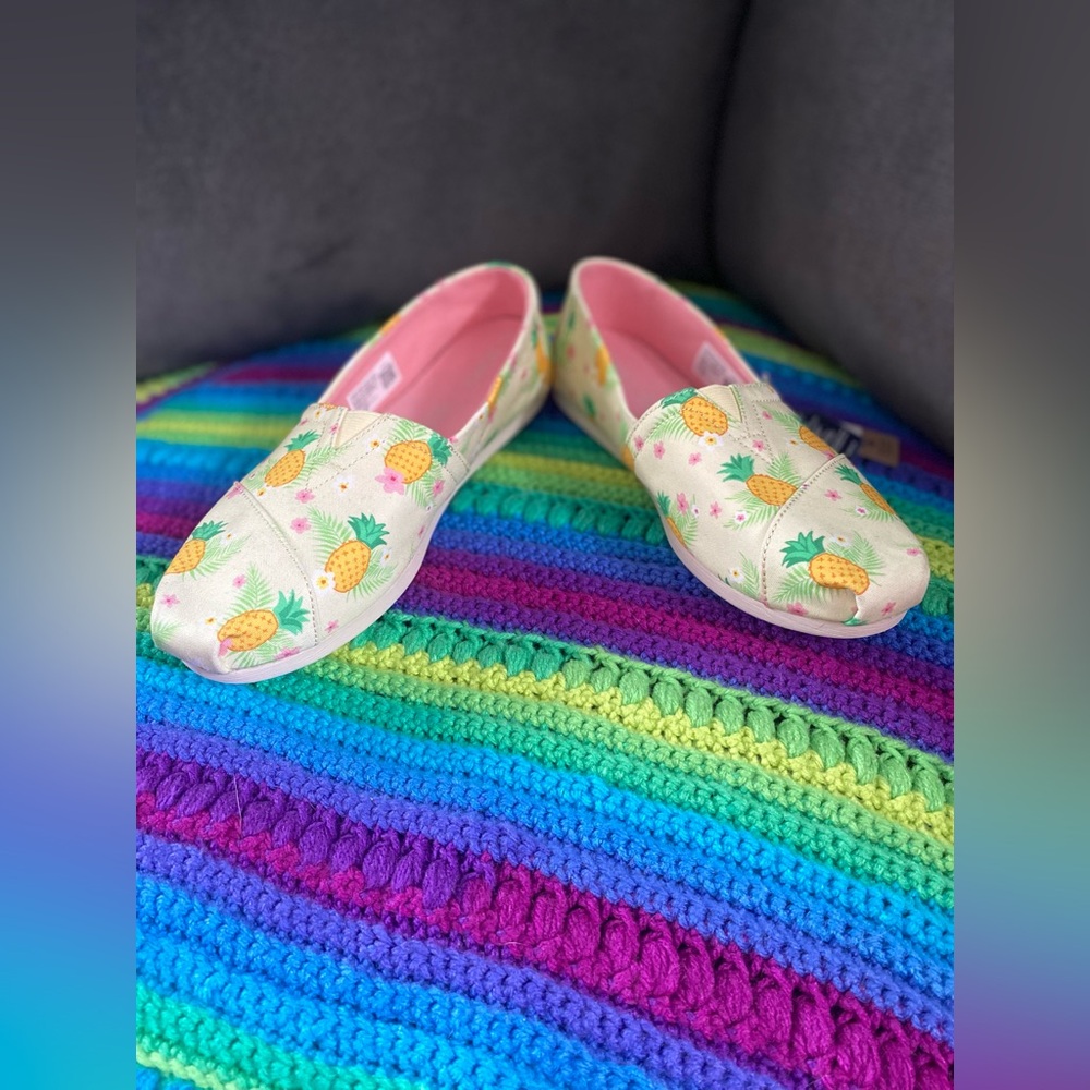 TOMS | Women’s 8 | NWT | Lemonade Pineapple Paradise | Alpargata - Picture 3 of 16